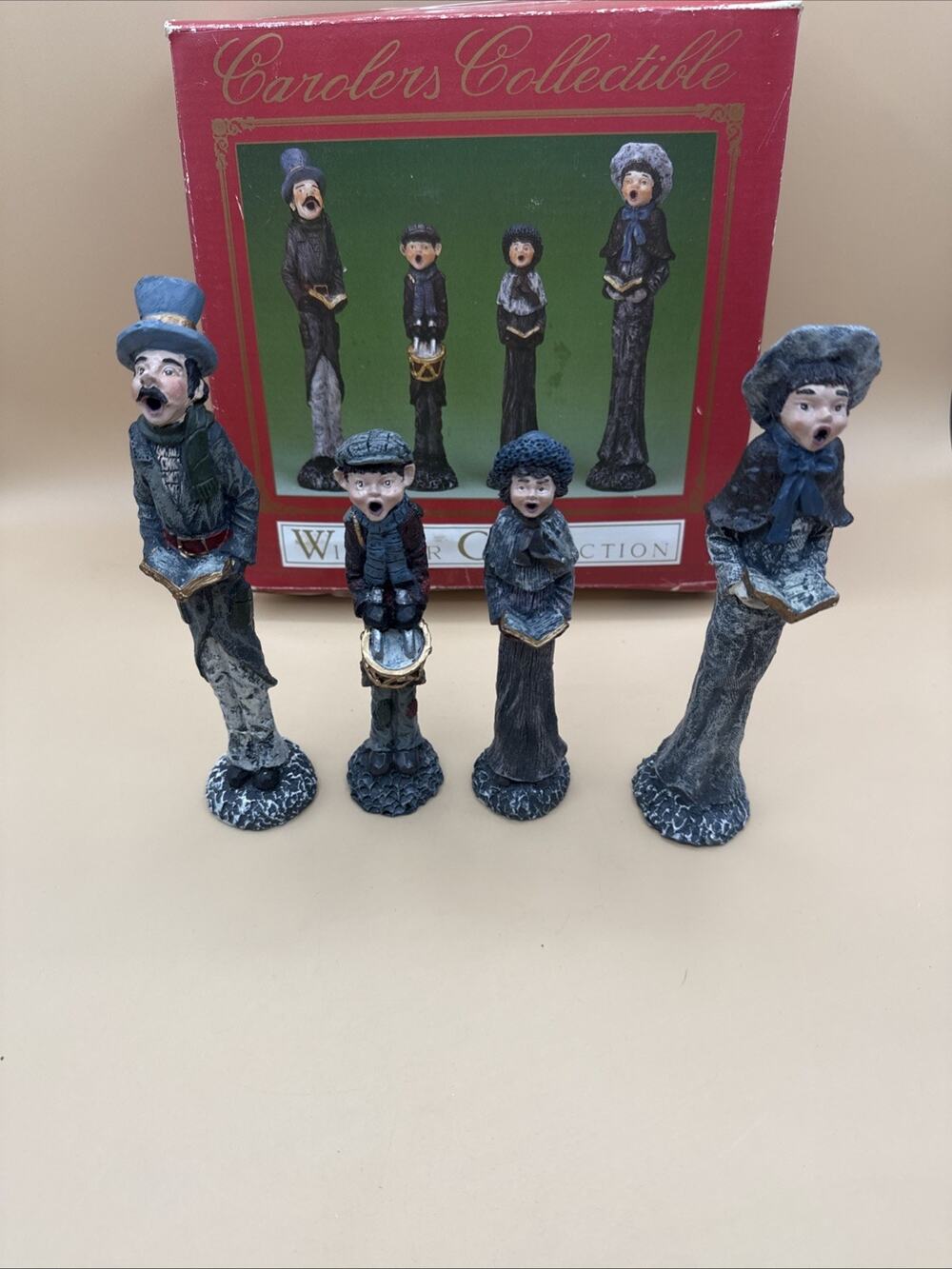 Set Of 4 Christmas Pencil Figurines Windsor Collection Family of Carolers Decor